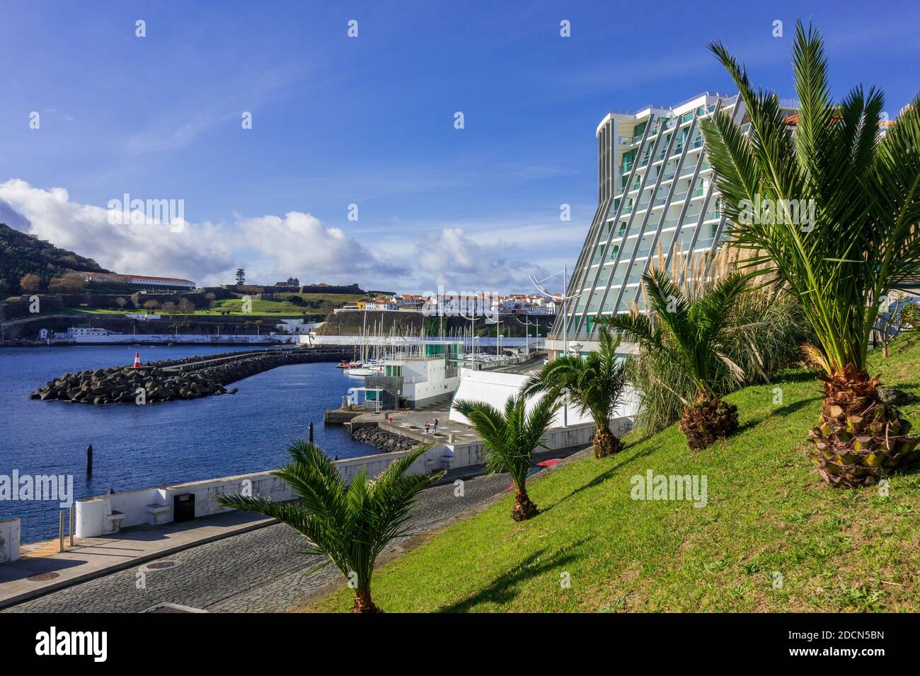 L'hôtel Angra Marina à Angra do Heroismo sur Terceira Île les Açores Portugal Banque D'Images