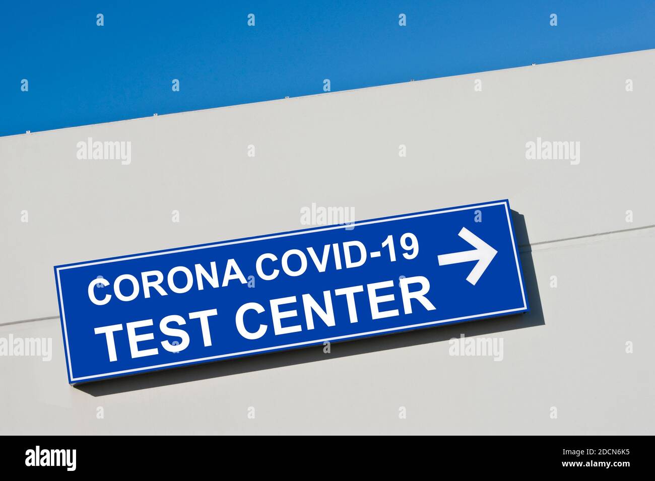 Panneau du centre d'essai Corona Covid-19 Banque D'Images