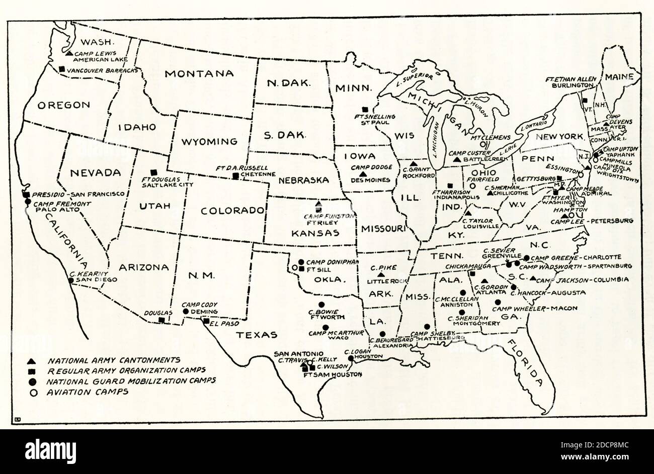 Établissements militaires aux États-Unis. Légende: Triangle noir: Cantonnements de l'Armée nationale; carré noir: Camps d'organisation de l'Armée régulière; cercle noir: Camps de mobilisation de la Garde nationale; cercle: Camps d'aviation Banque D'Images