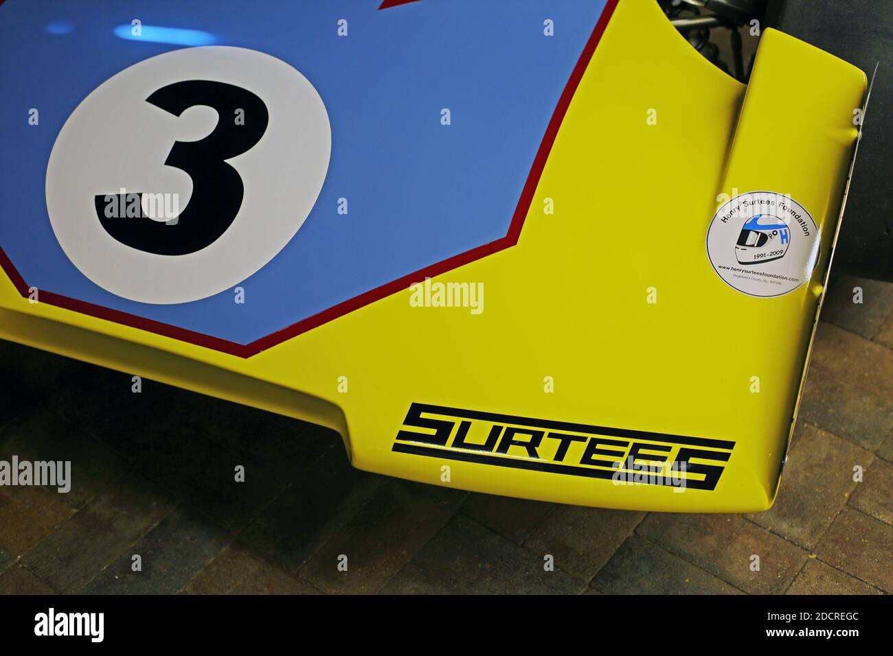 Grande-Bretagne / Angleterre / Surrey / voiture de course John Surtees Banque D'Images