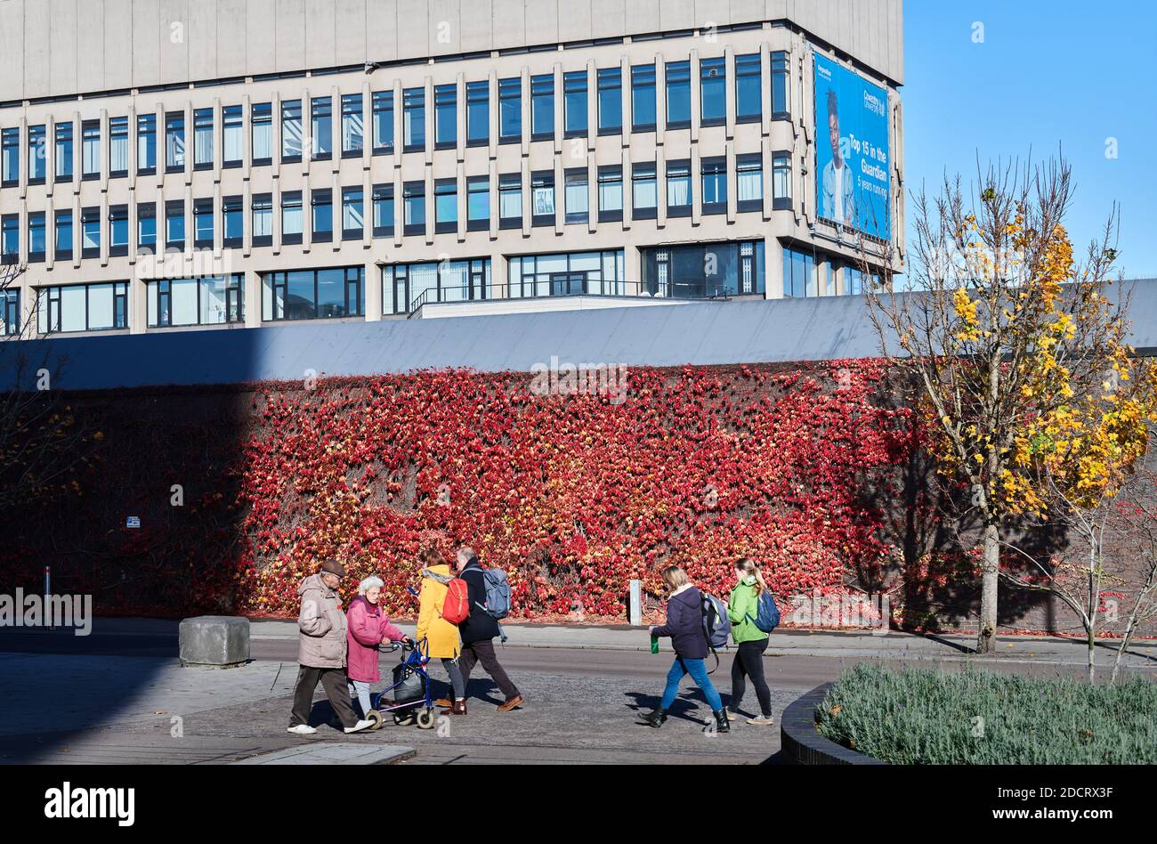 Graham Sutherland Building, faculté des arts et des sciences humaines, université de Coventry, Angleterre. Banque D'Images