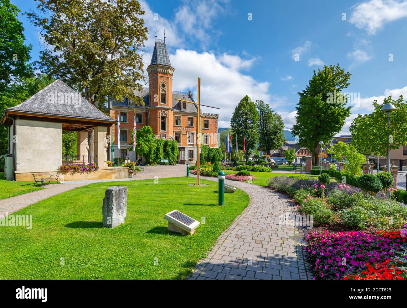 Vue sur Rathaus dans le centre-ville de Schladming, Schladming, Styrie, Tyrol autrichien, Autriche, Europe Banque D'Images