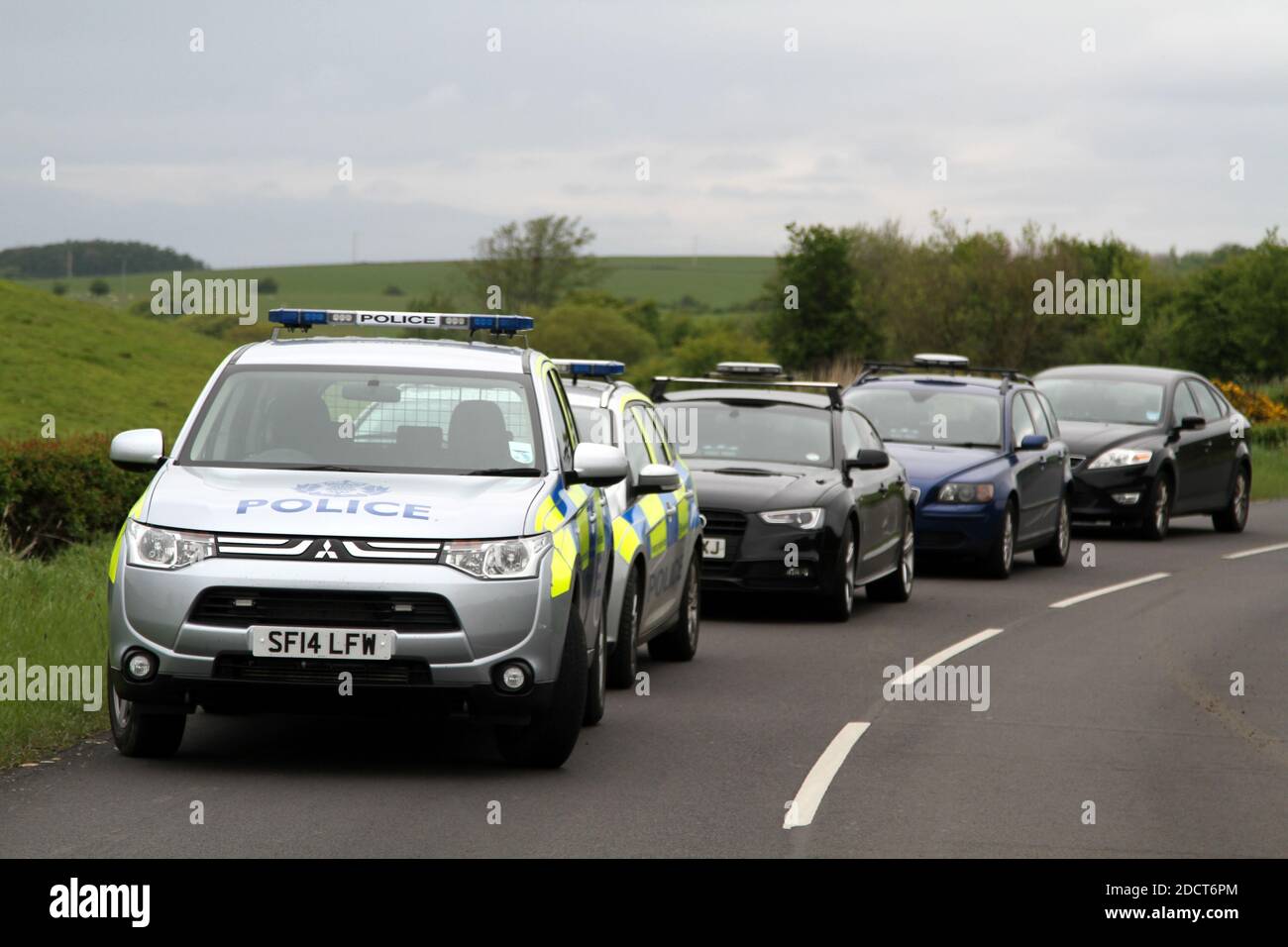 Accident d'avion léger près de Maybole, Ayrshire, Écosse, Royaume-Uni.G-RWMW.Un pilote de la vieillesse a eu une fuite remarquable après que son avion ait plongé du ciel.Bob Watson, âgé de soixante-dix ans, rentait d'une réunion d'affaires sur l'île de Bute lorsqu'il rendit près de sa maison de campagne.L'atterrissage d'urgence à la ferme New Grimmet sur le chemin Straiton près de Maybole. Banque D'Images