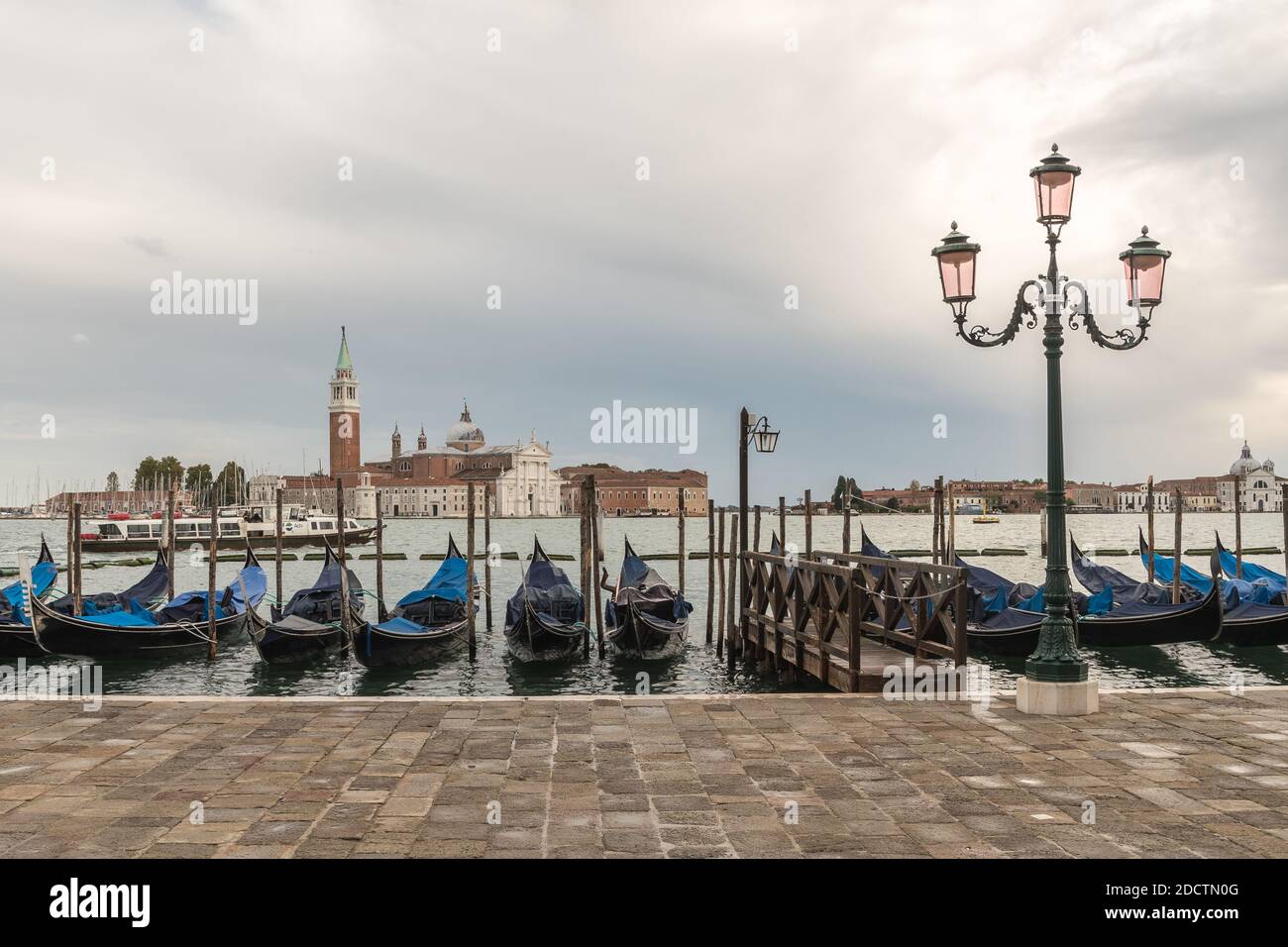 Venise (Venise). Vue sur l'île de Saint George et la basilique de San Giorgio Maggiore. Banque D'Images