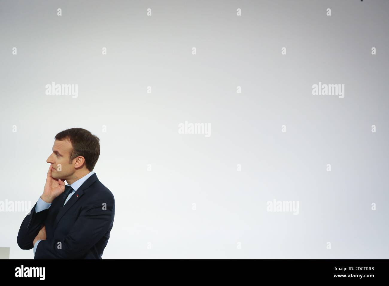 Le président français Emmanuel Macron s'exprime au palais présidentiel de l'Elysée le 13 avril 2018 à Paris lors d'une cérémonie de remise de prix réunissant des athlètes français qui ont participé aux Jeux olympiques d'hiver de Pyeongchang en 2018. Photo de Hamilton/pool/ABACAPRESS.COM Banque D'Images