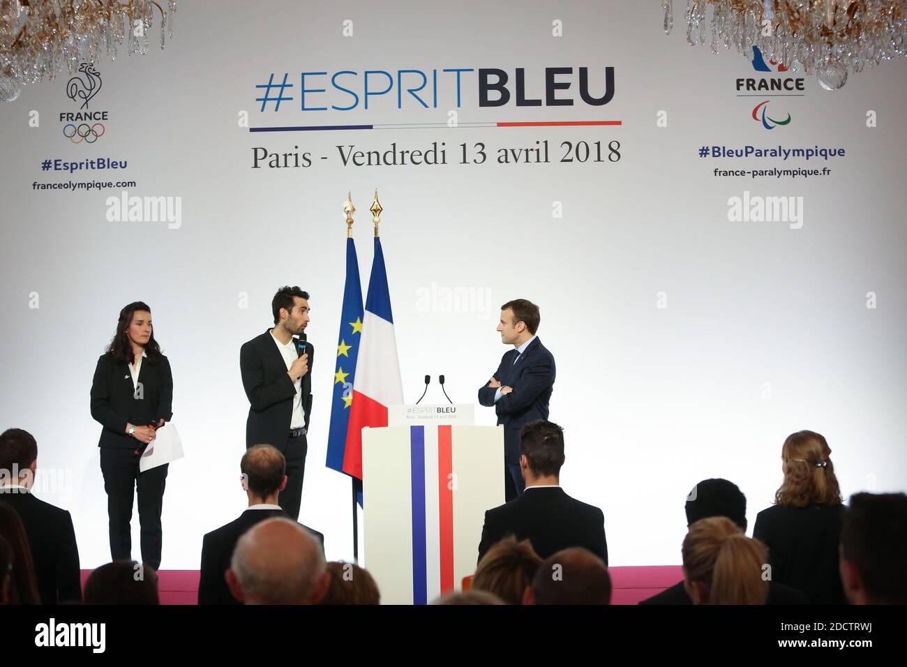 Le président français Emmanuel Macron s'exprime au palais présidentiel de l'Elysée le 13 avril 2018 à Paris lors d'une cérémonie de remise de prix réunissant des athlètes français qui ont participé aux Jeux olympiques d'hiver de Pyeongchang en 2018. Photo de Hamilton/pool/ABACAPRESS.COM Banque D'Images