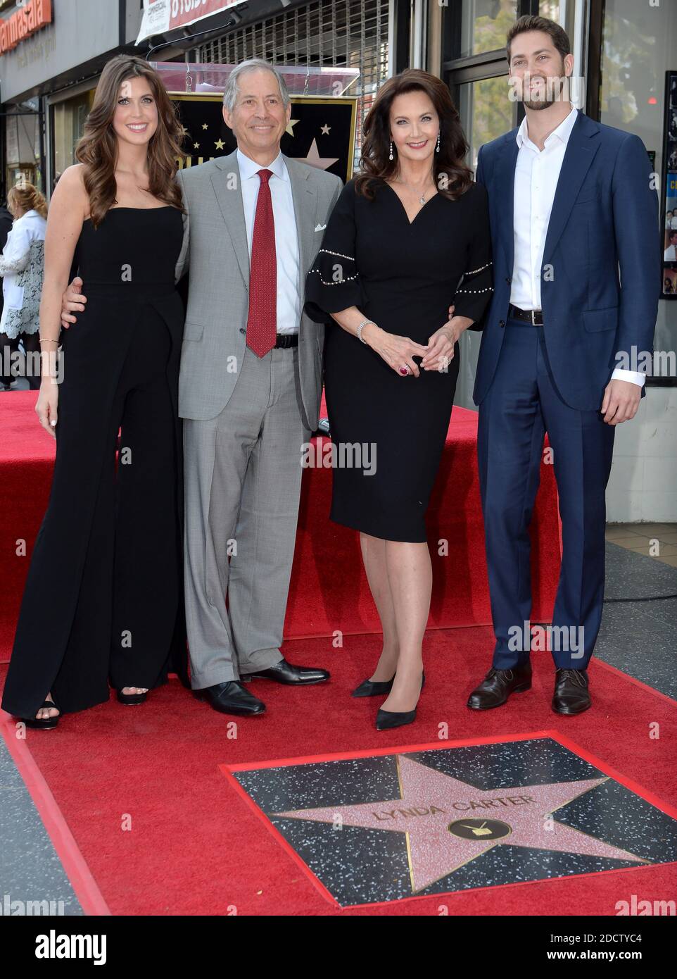 Robert A. Altman, Jessica Altma, James Altman assistent à la cérémonie en l'honneur de Lynda carter avec une étoile sur le Hollywood Walk of Fame le 3 avril 2018 à Los Angeles, Californie. Photo de Lionel Hahn/ABACAPRESS.COM Banque D'Images