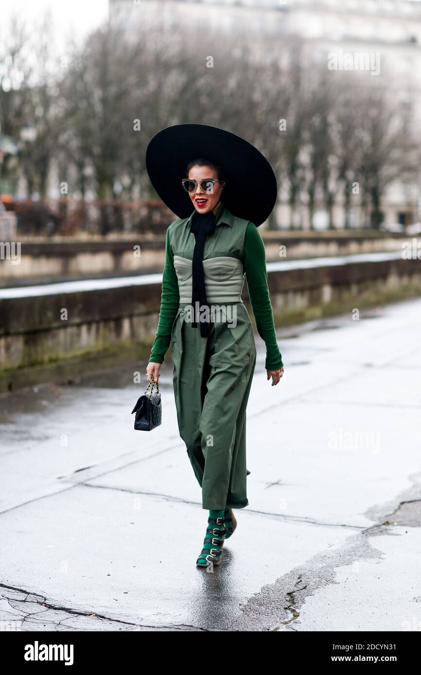 Street style, Tamara Gonzalez Perea arrivant à Valentino automne-hiver 2018-2019  spectacle tenu à Invalides, à Paris, France, le 4 mars 2018. Photo de  Marie-Paola Bertrand-Hillion/ABACAPRESS.COM Photo Stock - Alamy