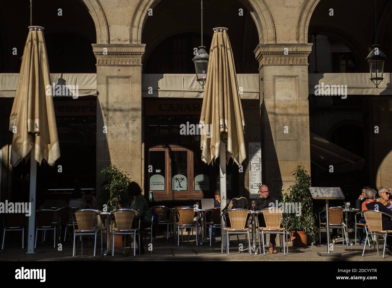 23 novembre 2020 : la Catalogne rouvre le lundi 23 novembre, les bars et restaurants sont fermés après plus d'un mois en raison des mesures de restriction du coronavirus. Credit: Thiago Prudencio/DAX/ZUMA Wire/Alay Live News Banque D'Images