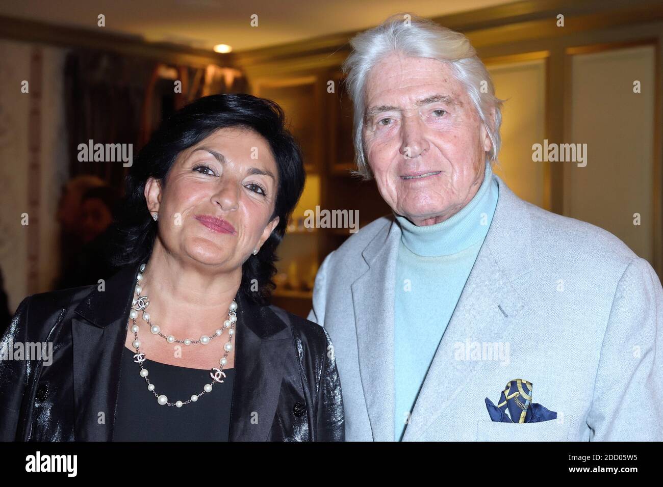 Exclusive - Marie-Claude Santini et Pierre Cornette de Saint-Cyr assistent au dîner la chaîne de l'espoir organiser par l'association Pharmavie au Pavillon Ledoyen a Paris, France le 25 janvier 2018. Photo d'Aurore Marechal/ABACAPRESS.COM Banque D'Images