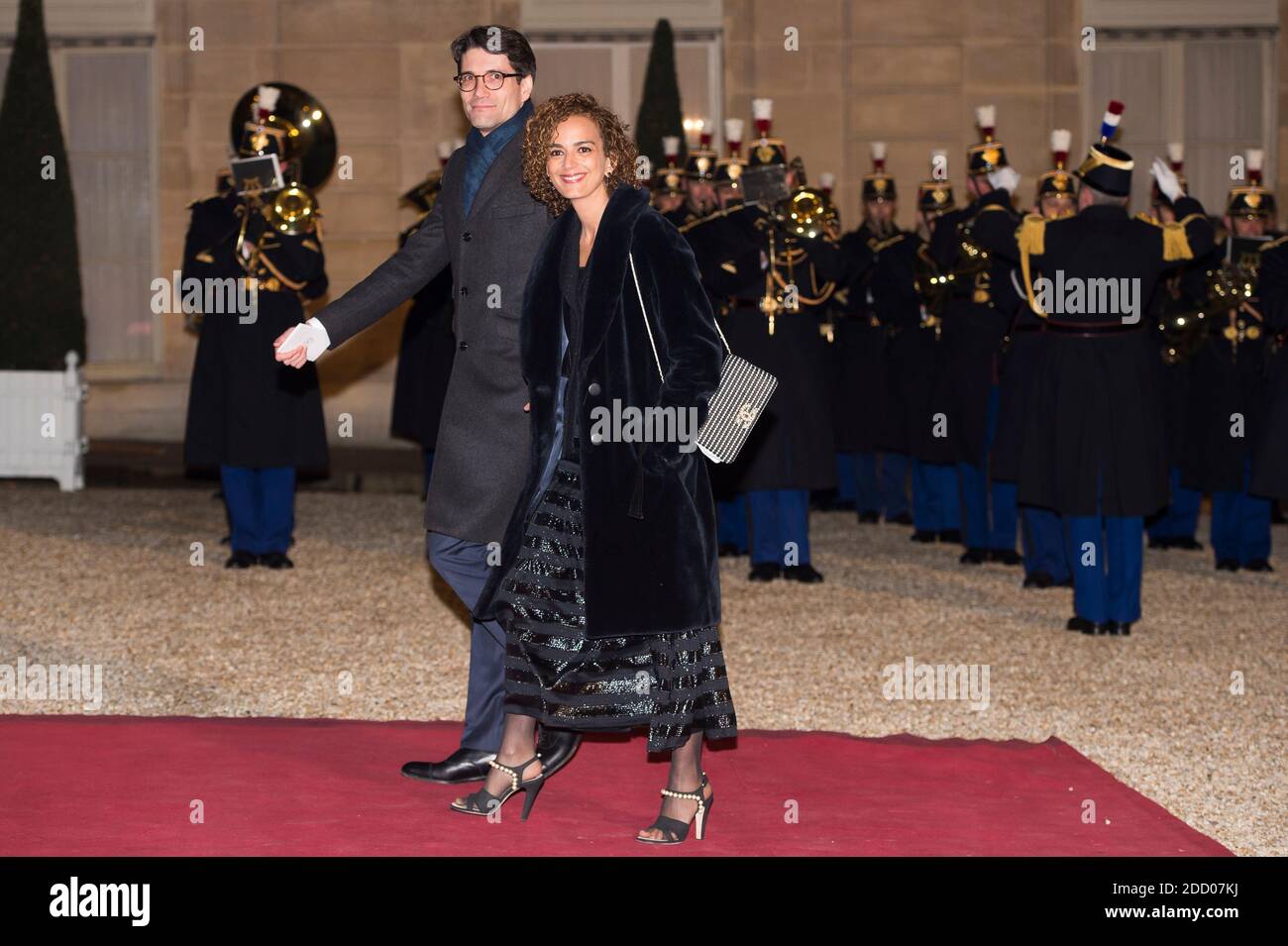 Leila Est En Visite à Paris Leila Slimani et son mari lors d'un dîner d'État à l'Elysée Palace Paris le  19 mars 2018. Le duc et la duchesse de Luxembourg font une visite d'État de  trois jours en