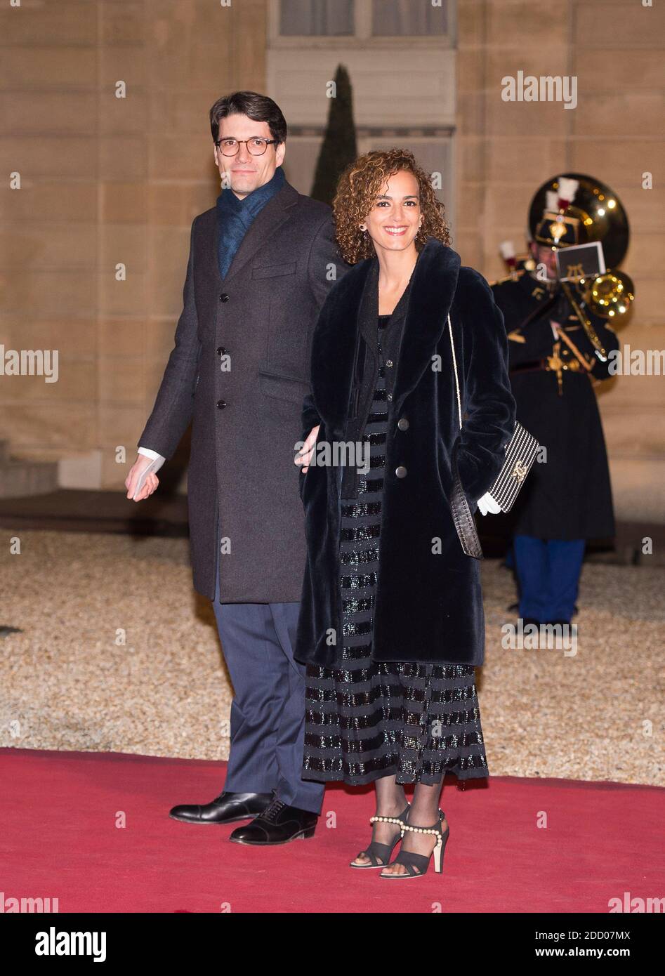 Leila Est En Visite à Paris Leila Slimani et son mari lors d'un dîner d'État à l'Elysée Palace Paris le  19 mars 2018. Le duc et la duchesse de Luxembourg font une visite d'État de  trois jours en