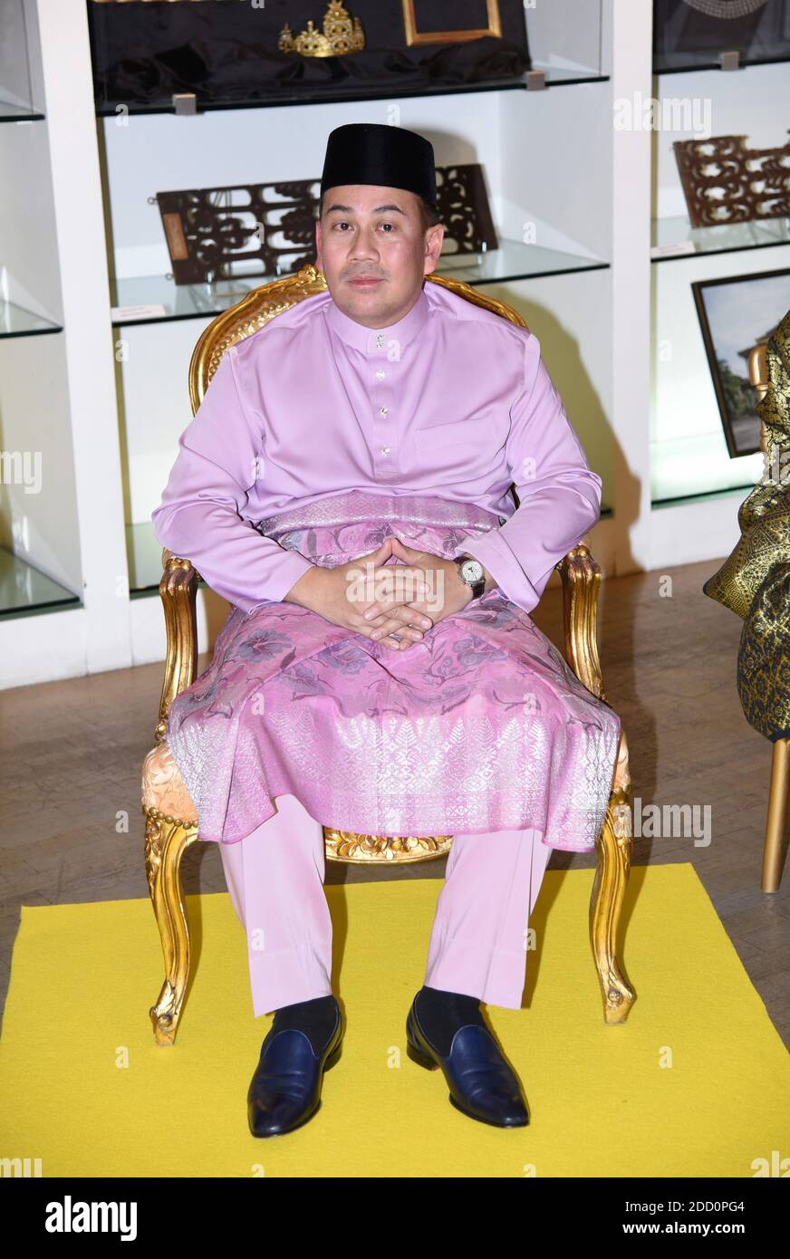 Son Altesse Royale, Dr. Tengku Faiz Petra Ibni Sultan Ismail Petra, le Régent de Kelantan assistant à l'exposition Kelantan, Splendeurs d'UN Sultanat ((Art de vivre en Malaisie) à Paris, France, le 28 mars 2018. Photo d'Alain Apaydin/ABACAPRESS.COM Banque D'Images