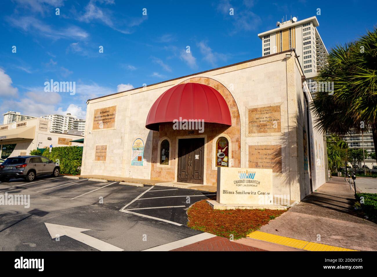 FORT LAUDERDALE, FL, États-Unis - 22 NOVEMBRE 2020 : photo du centre Chabad Lubavitch Banque D'Images