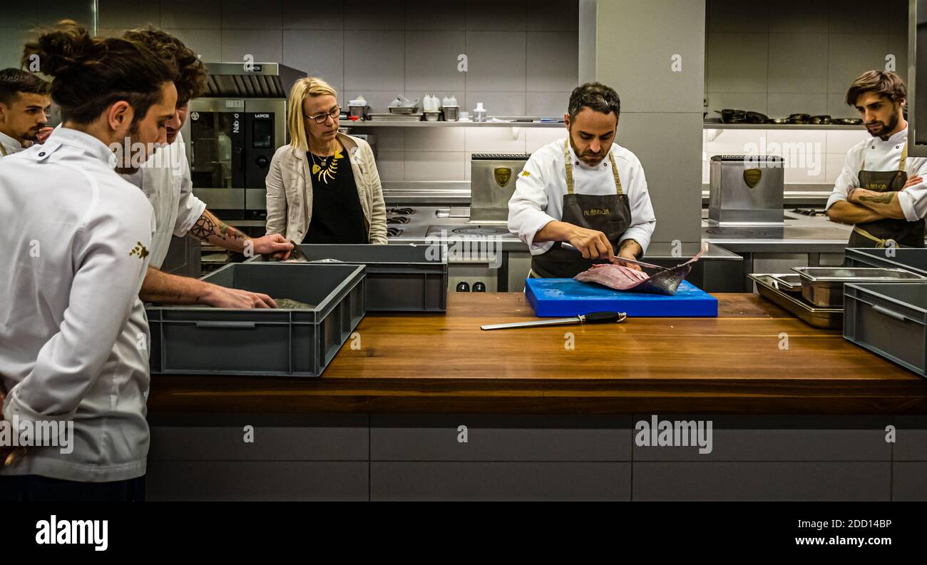 L'équipe de cuisine de l'hôtel Alàbriga, Sant Feliu de Guíxols, Espagne Banque D'Images