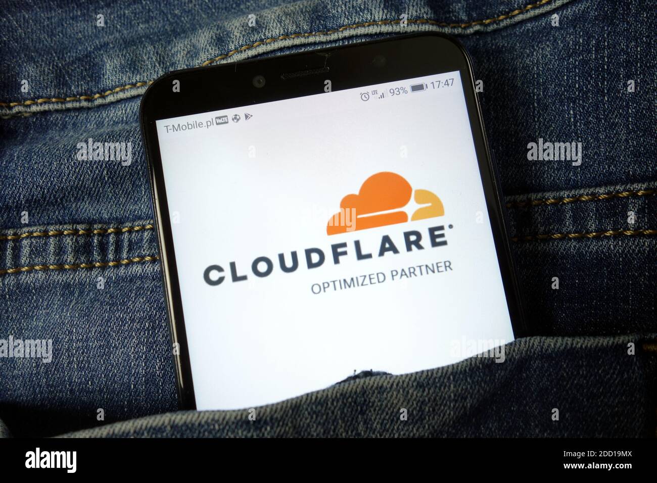KONSKIE, POLOGNE - 24 novembre 2019 : logo CloudFlare Inc affiché sur le téléphone mobile Banque D'Images