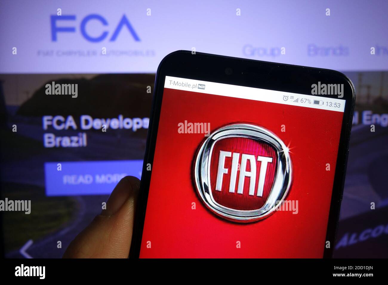KONSKIE, POLOGNE - 07 décembre 2019 : logo Fiat affiché sur le téléphone portable Banque D'Images