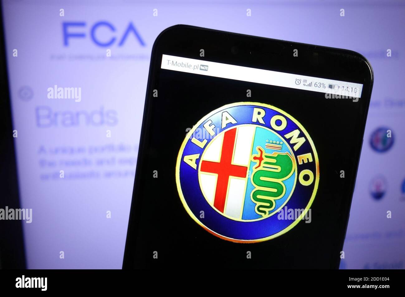 KONSKIE, POLOGNE - 07 décembre 2019 : logo alfa Romeo affiché sur le téléphone mobile Banque D'Images