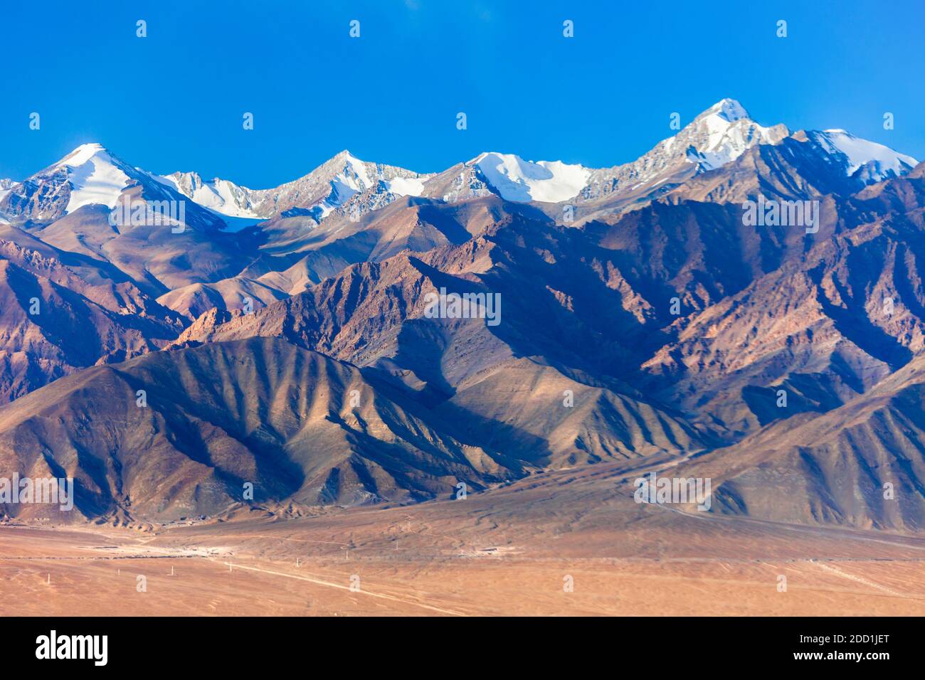 Stok Kangri est la plus haute montagne de la chaîne de Stok De l'Himalaya près de Leh dans la région du Ladakh de inde du nord Banque D'Images