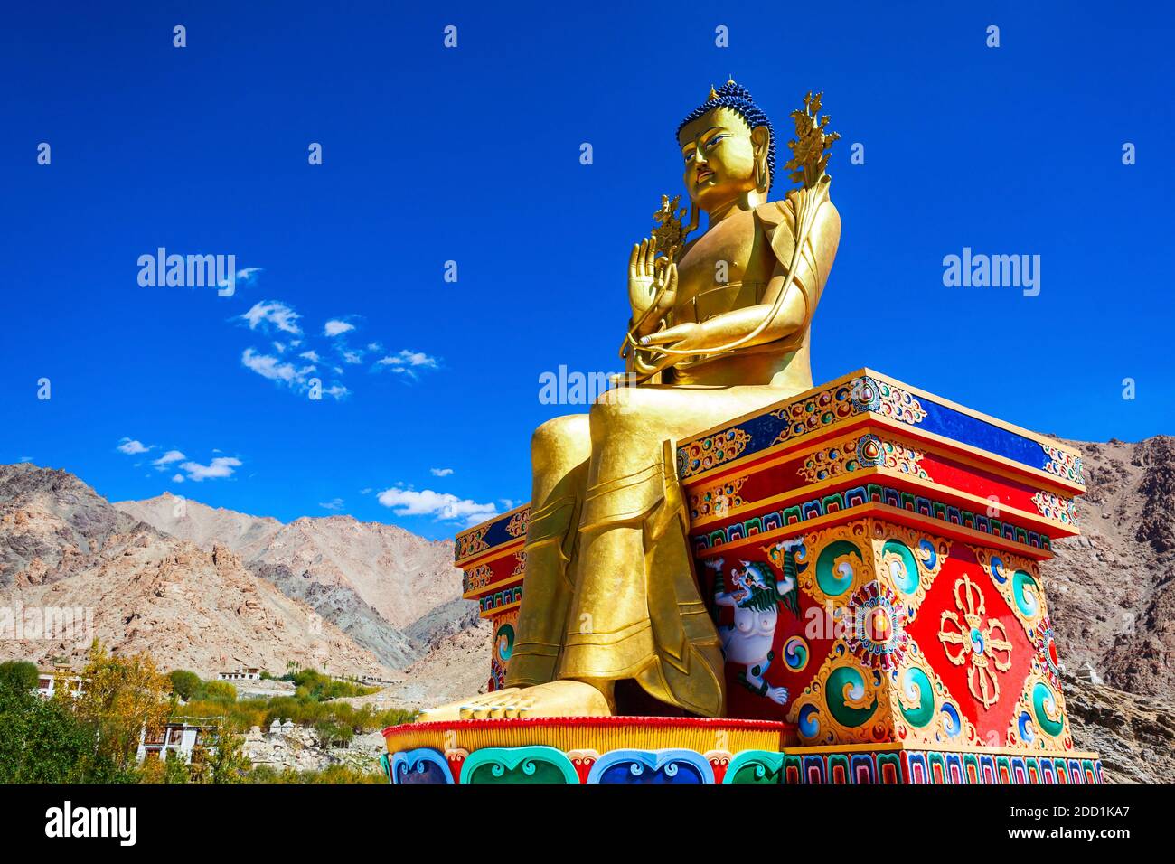 Statue de Bouddha Maitreya au monastère de Likir ou Gompa dans le village de Likir près de Leh à Ladakh, dans le nord de l'Inde Banque D'Images