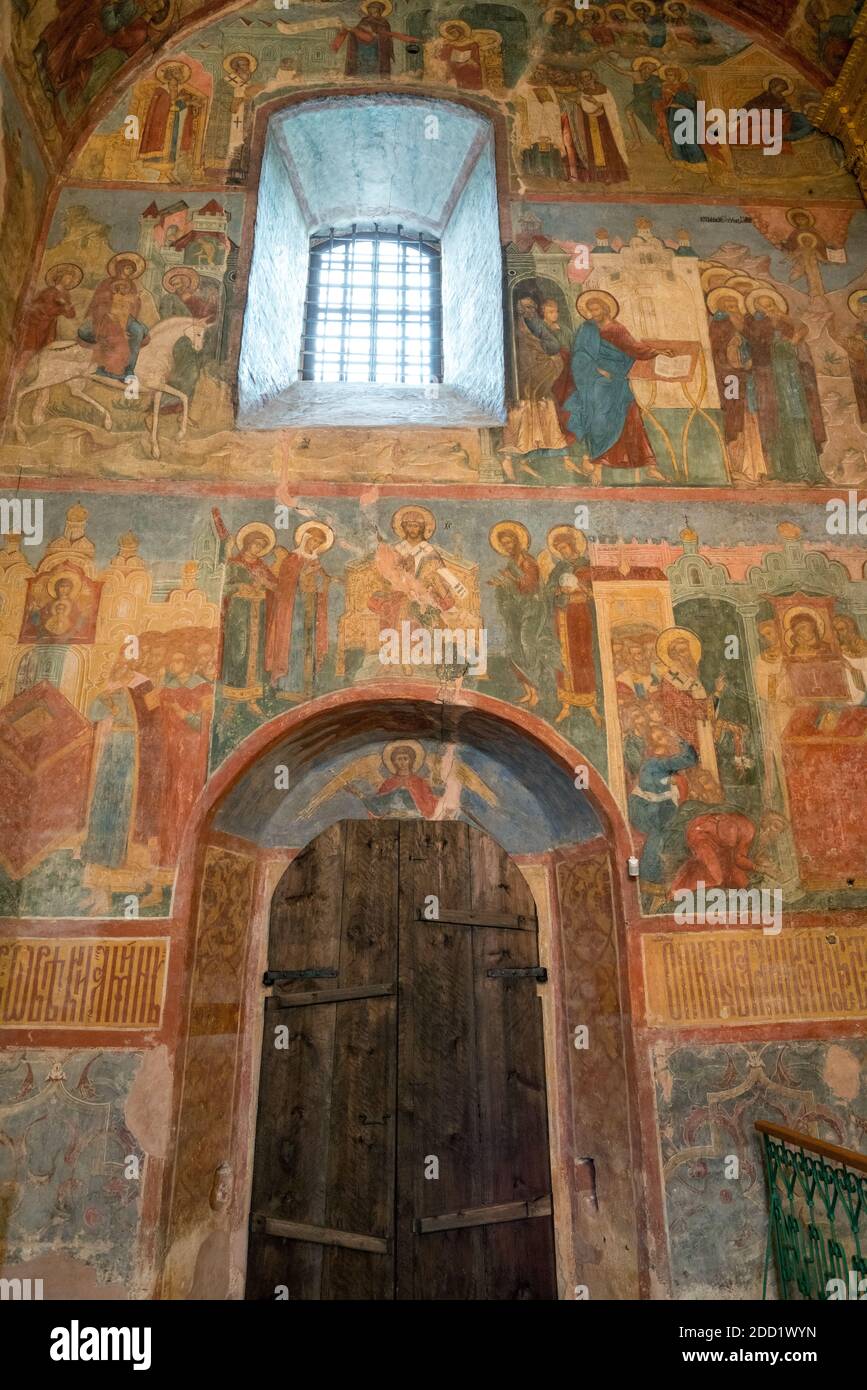 Intérieur de la cathédrale de Dormition au monastère de Kirillo-Belozersky, Russie Banque D'Images