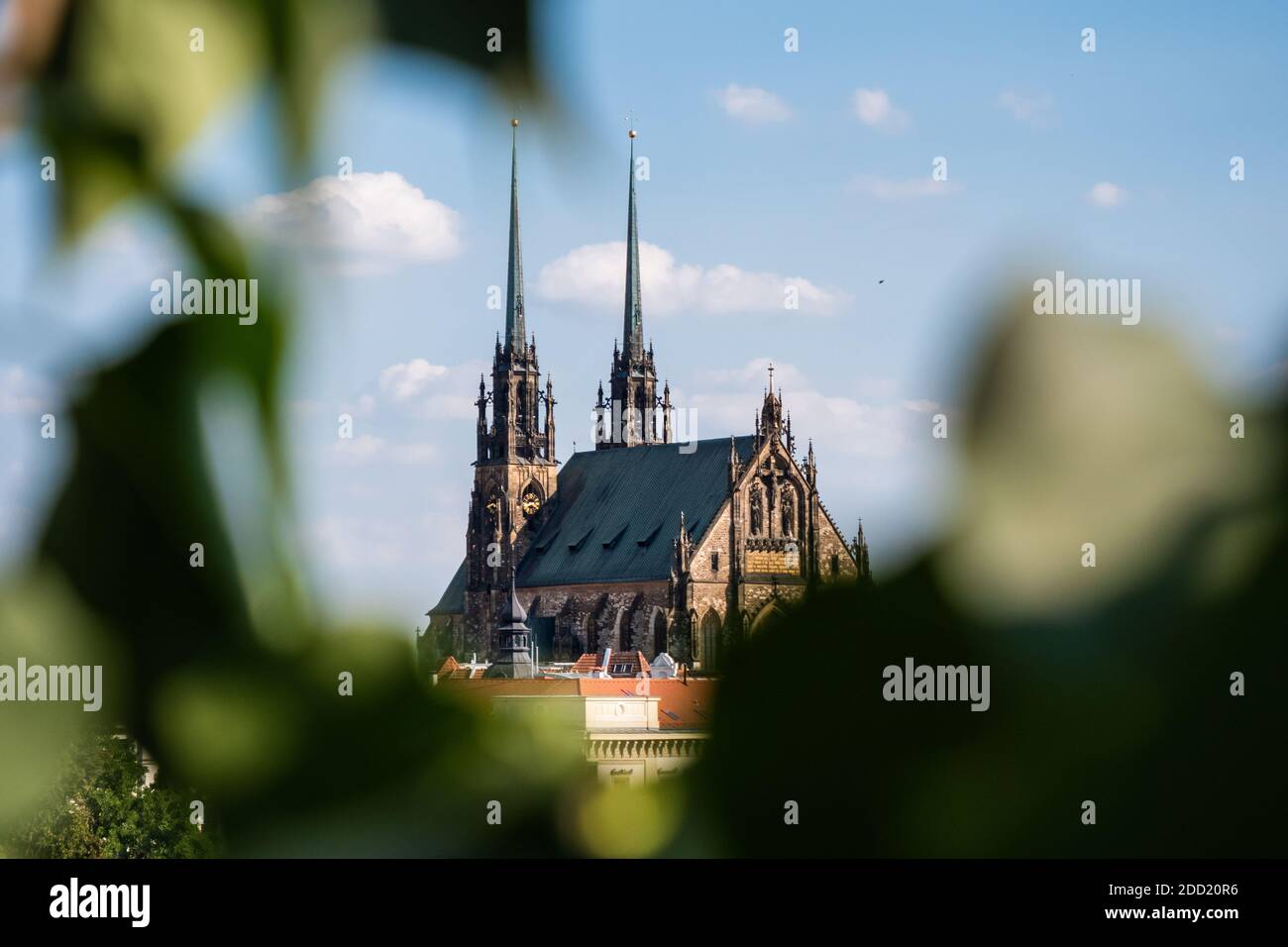 Cathédrale Saint-Pierre-et-Paul ou Katedrala Svateho Petra un Pavla à Brno, Moravie, République Tchèque dans le style de renaissance gothique Banque D'Images