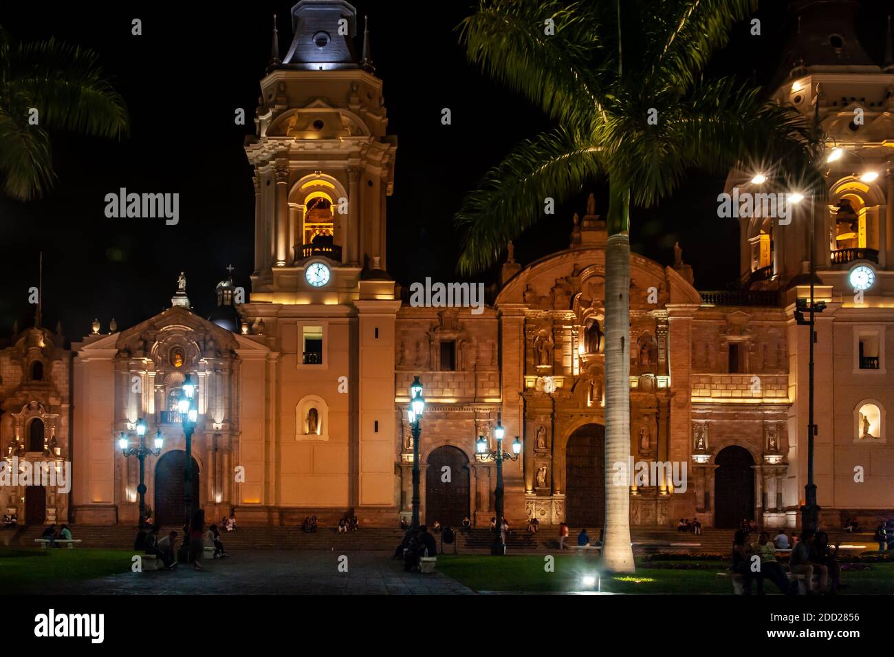 La Basilique Cathédrale de Lima sur la Plaza de Armas (Plaza Mayor) place principale de la ville de Lima la nuit, Pérou Banque D'Images