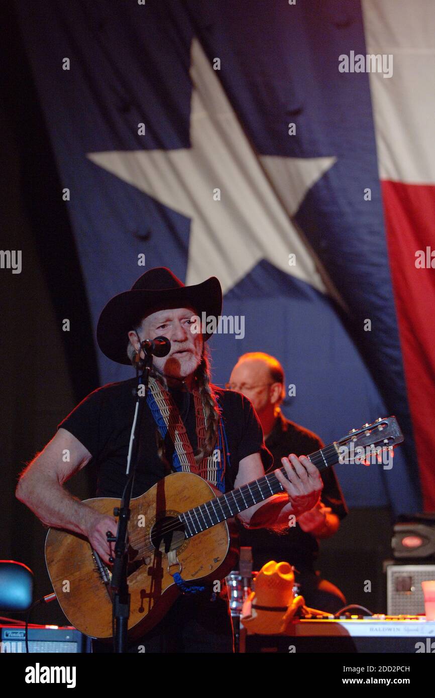 BOCA RATON FL, 05 MARS: Willie Nelson se présente à l'amphithéâtre Mizner Park le 5 mars 2006 à Boca Raton, Floride personnes: Willie Nelson Banque D'Images