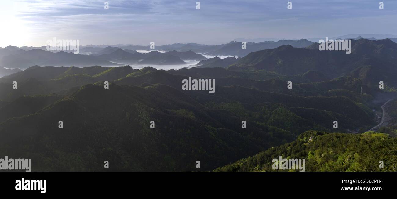 Dans l'ouest de henan funiu le matin Banque D'Images