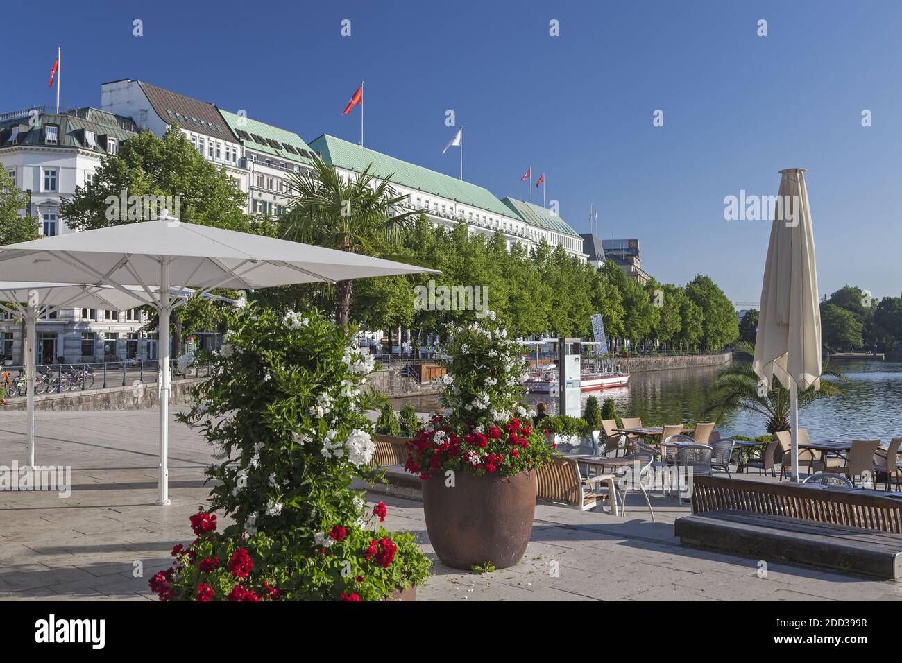 Géographie / Voyage, Allemagne, Hambourg, Hambourg, café en plein air sur l'Alsterpavillon à l'intérieur de l'Alster, droits supplémentaires-déstockage-Info-non-disponible Banque D'Images