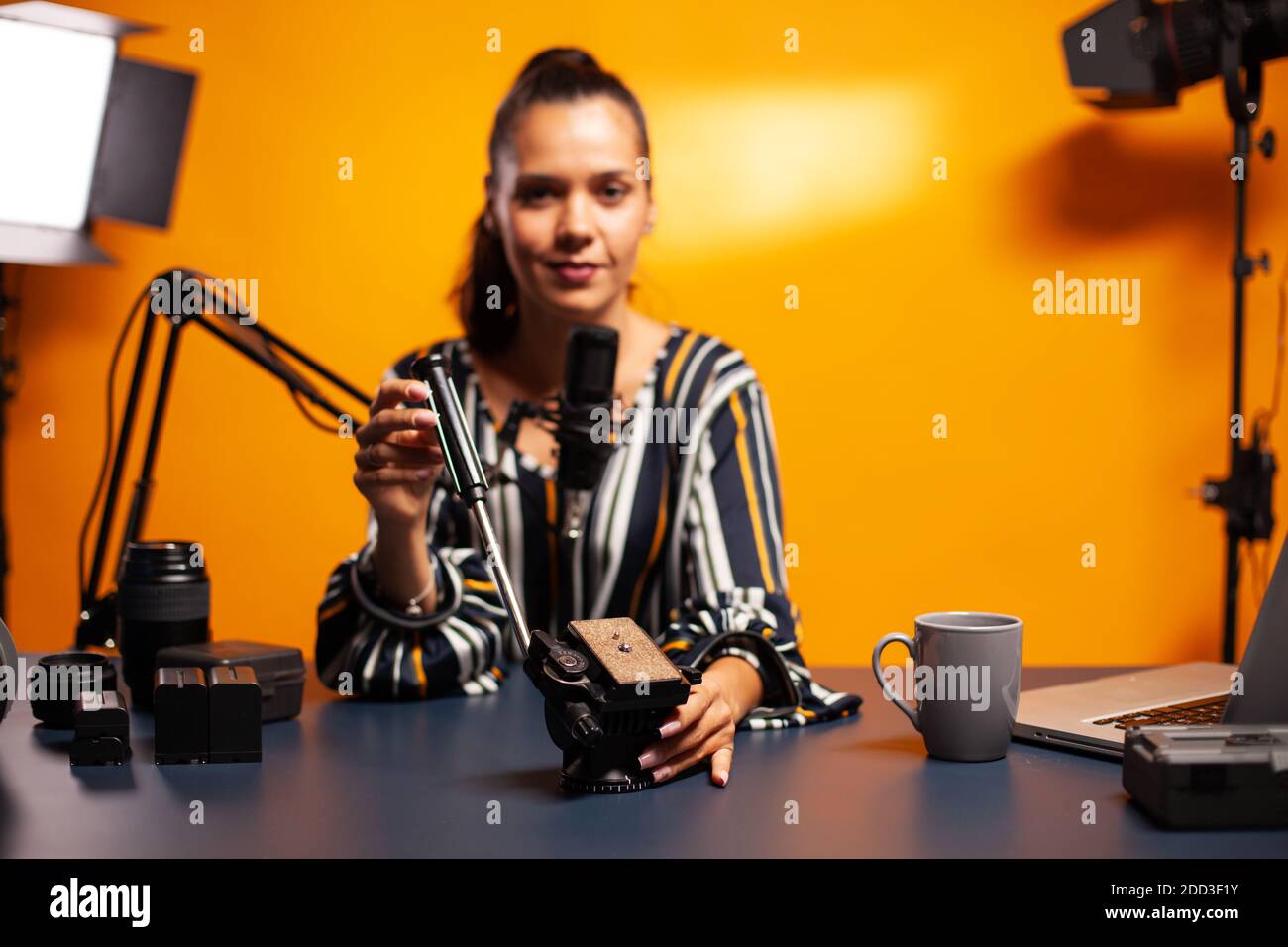 Distribution De Colin En Noir Et Blanc Baout Banque de photographies et d’images à haute résolution - Alamy