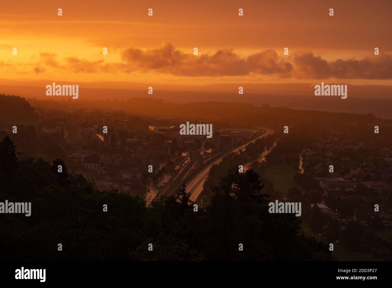 Vue au coucher du soleil sur le village de Rheineck et le lac de Constance, Suisse Banque D'Images