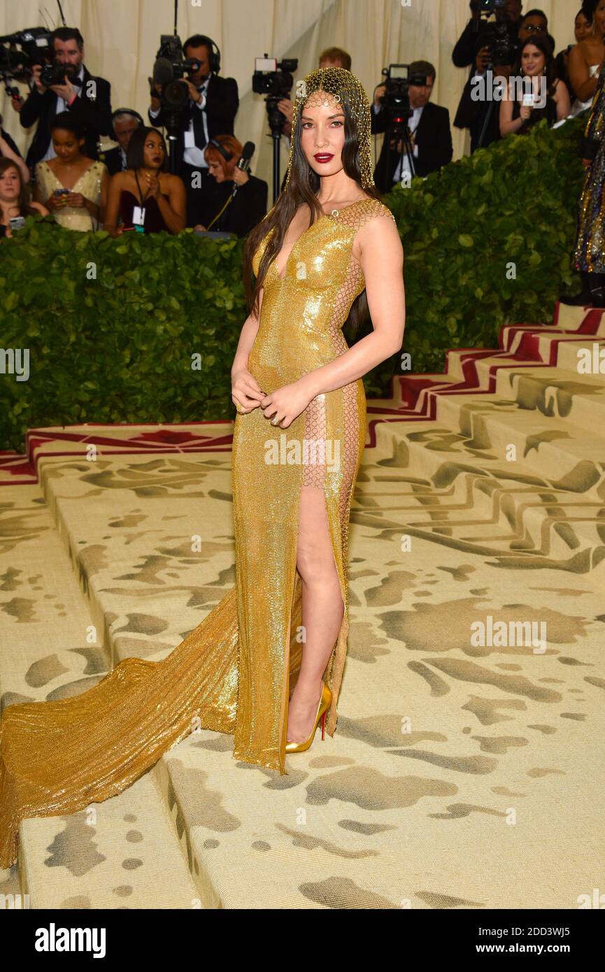 Olivia Munn assistant à l'Institut de costume avantage au Metropolitan Museum of Art célébrant l'ouverture des corps célestes : la mode et l'imagination catholique. The Metropolitan Museum of Art, New York, New York, 7 mai 2018. Photo de Lionel Hahn/ABACAPRESS.COM Banque D'Images