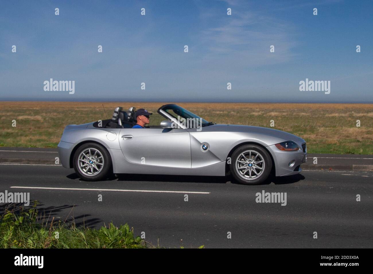 Louez une BMW Z4 Cabriolet gris argenté pour un tournage à Mexico