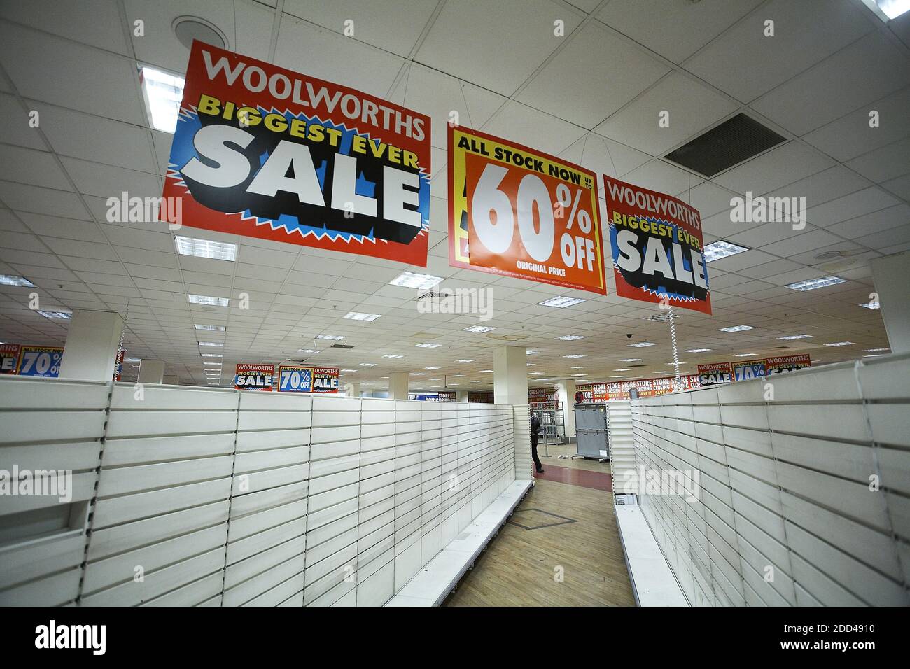GRANDE-BRETAGNE / Angleterre / Londres / après des années de ventes troublées, les magasins de Woolworths se sont finalement effondrés dans l'administration . Banque D'Images