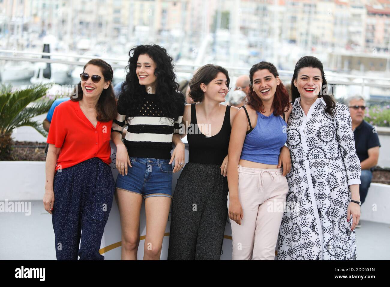 Le directeur Gaya Jiji et les actrices Manal Issa, Nathalie Issa, Mariah Tannoury et Souraya Baghdadi assistent à la séance photo de « My Favorite Fabric (mon Tissu prefere) » lors du 71e Festival annuel du film de Cannes au Palais des Festivals, le 12 mai 2018 à Cannes. Photo de David Boyer/ABACAPRESS.COM Banque D'Images