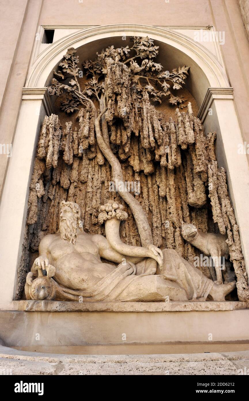 Italie, Rome, Quattro Fontane (quatre fontaines), fontaine du Tibre Banque D'Images