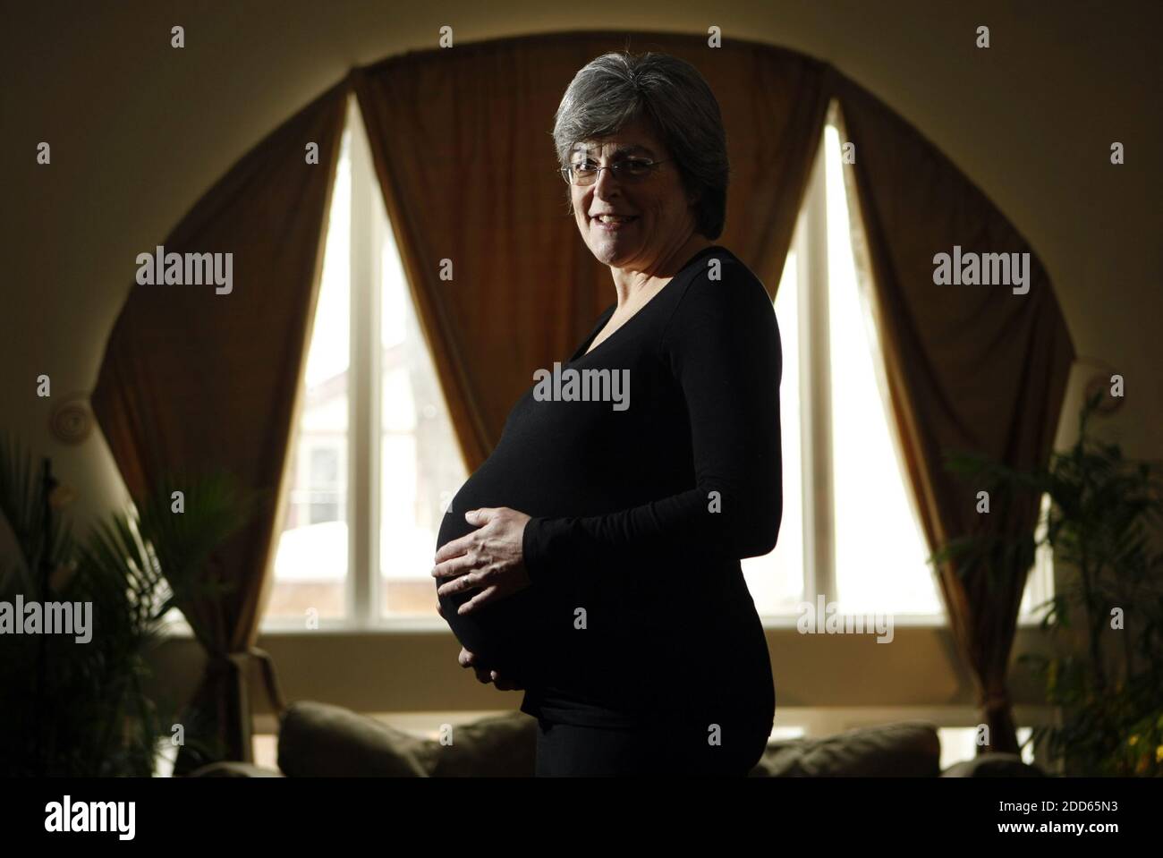 Enceinte de 38 semaines Banque de photographies et d’images à haute résolution Alamy