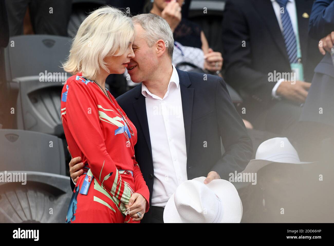 Le Président de l'Assemblée nationale François de Rugy et son épouse  Severine Servat assistent à la finale hommes de l'Open de France 2018 à  Roland Garros le 10 juin 2018 à Paris,