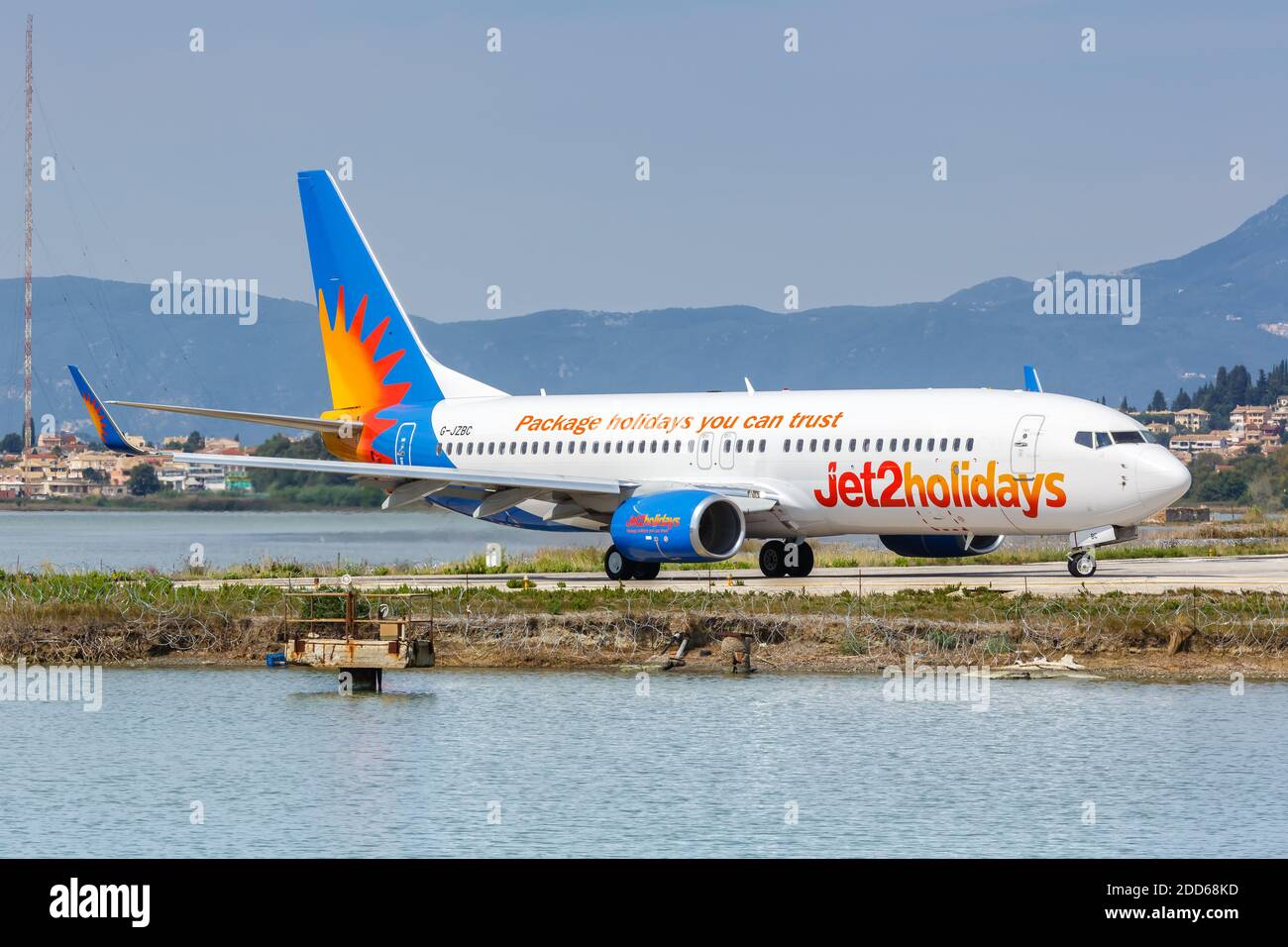 Corfou, Grèce - 19 septembre 2020 : avion Jet2 Boeing 737-800 à l'aéroport de Corfou en Grèce. Boeing est un fabricant d'avions américain dont le siège social est Banque D'Images