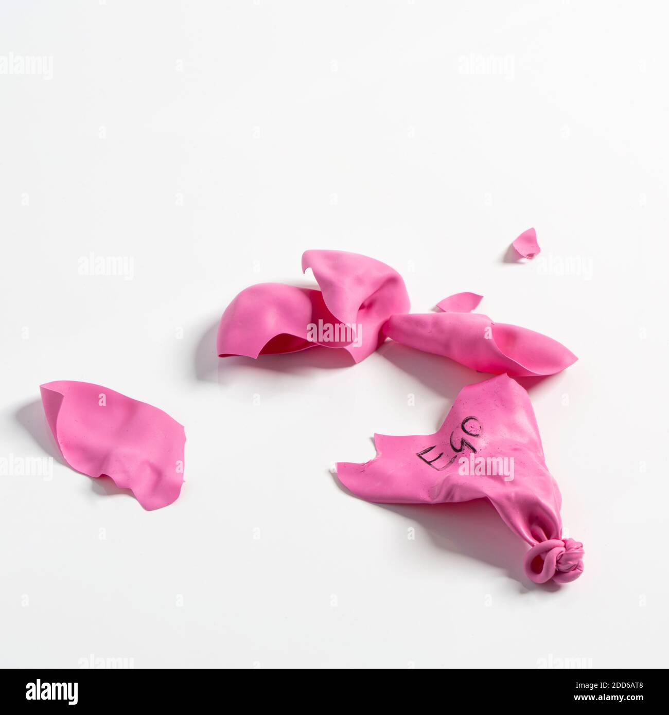 la représentation de l'ego détruit avec un ballon rose explicite Banque D'Images