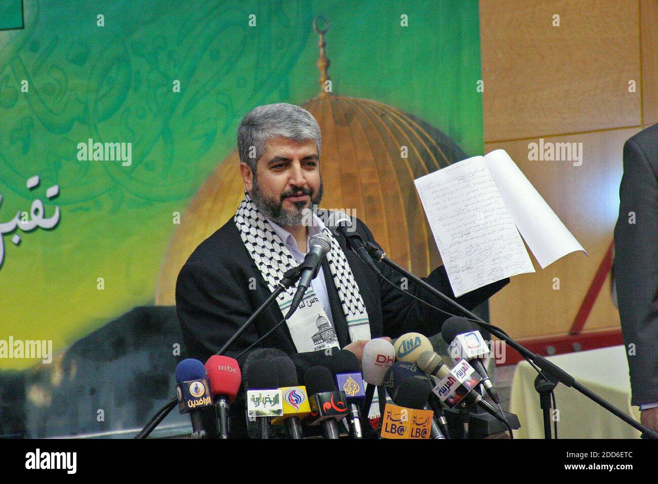 PAS DE FILM, PAS DE VIDÉO, PAS de télévision, PAS DE DOCUMENTAIRE - le directeur politique du Hamas Khaled Mashaal parle à ses partisans à Damas, en Syrie, le 12 octobre 2006. Mashaal est considéré par beaucoup comme le pivot de tout accord qui pourrait mettre fin à l'impasse politique dans laquelle se trouve l'impasse israélo-palestinienne. Photo de Dion Nissenbaum/MCT/ABACAPRESS.COM Banque D'Images