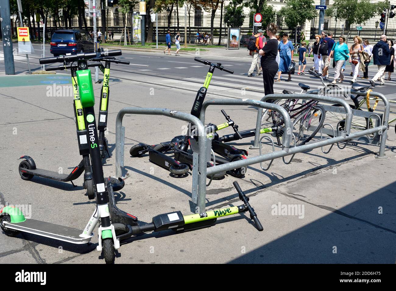 Vienne, Autriche. Scooter électrique à la chaux à Vienne Banque D'Images