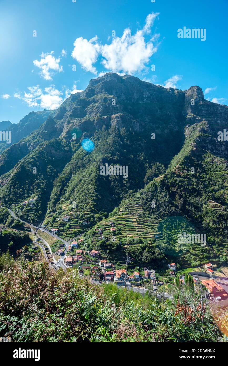 Vallée de la Serra de Agua sur l'île de Madère par jour ensoleillé Banque D'Images