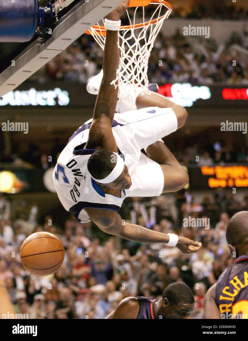 PAS DE FILM, PAS DE VIDÉO, PAS de TV, PAS DE DOCUMENTAIRE - Josh Howard de Dallas Mavericks contre les Golden State Warriors dans le jeu un des jeux de la NBA au American Airlines Center à Dallas, Texas, USA, le 22 avril 2007. Photo de Ron Jenkins/fort Worth Star-Telegram/MCT/Cameleon/ABACAPRESS.COM Banque D'Images