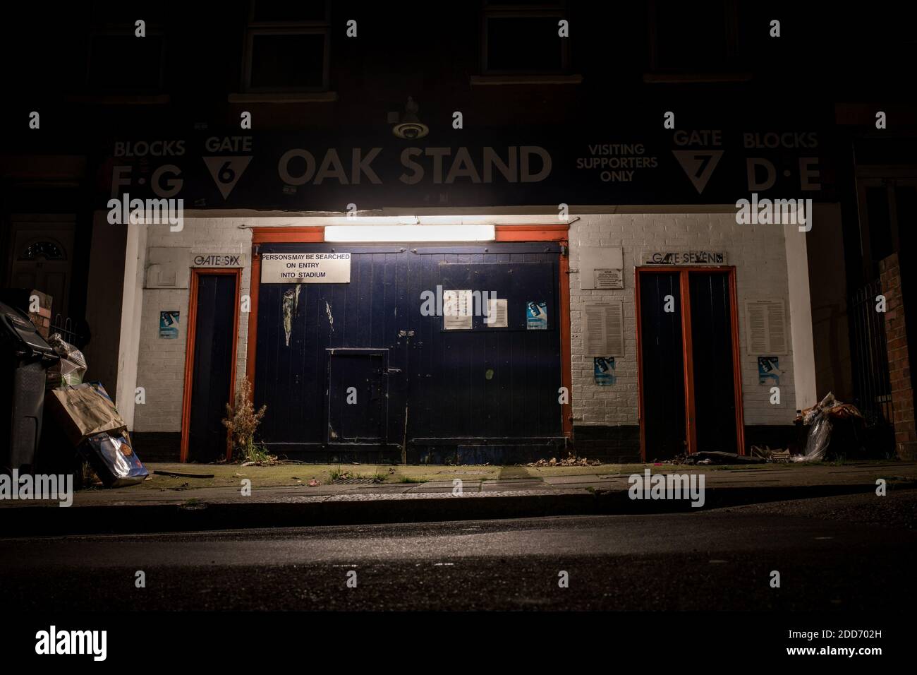 Kenilworth Road, Luton, Bedfordshire, Royaume-Uni. 24 novembre 2020. Championnat de football de la Ligue anglaise de football, Luton Town versus Birmingham City ; vue générale de l'extérieur du stand Oak Road avant le coup d'envoi. Crédit : action plus Sports/Alamy Live News Banque D'Images