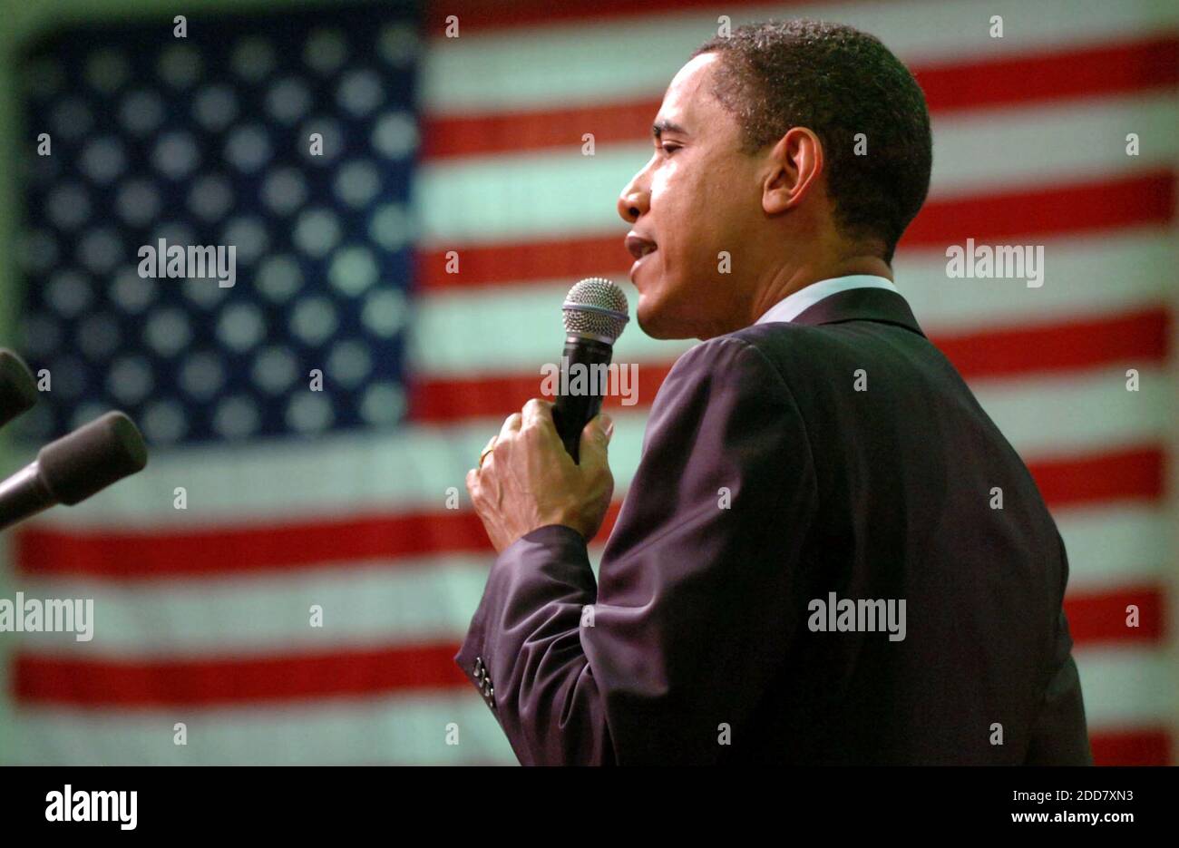 PAS DE FILM, PAS DE VIDÉO, PAS de TV, PAS DE DOCUMENTAIRE - le sénateur démocrate de l'Illinois Barack Obama, candidat à la présidence, parle à un événement de mairie à McKeesport, PA, Etats-Unis le lundi 21 avril 2008. Photo de Sarah J. Glover/Philadelphia Inquirer/MCT/ABACAPRESS.COM Banque D'Images