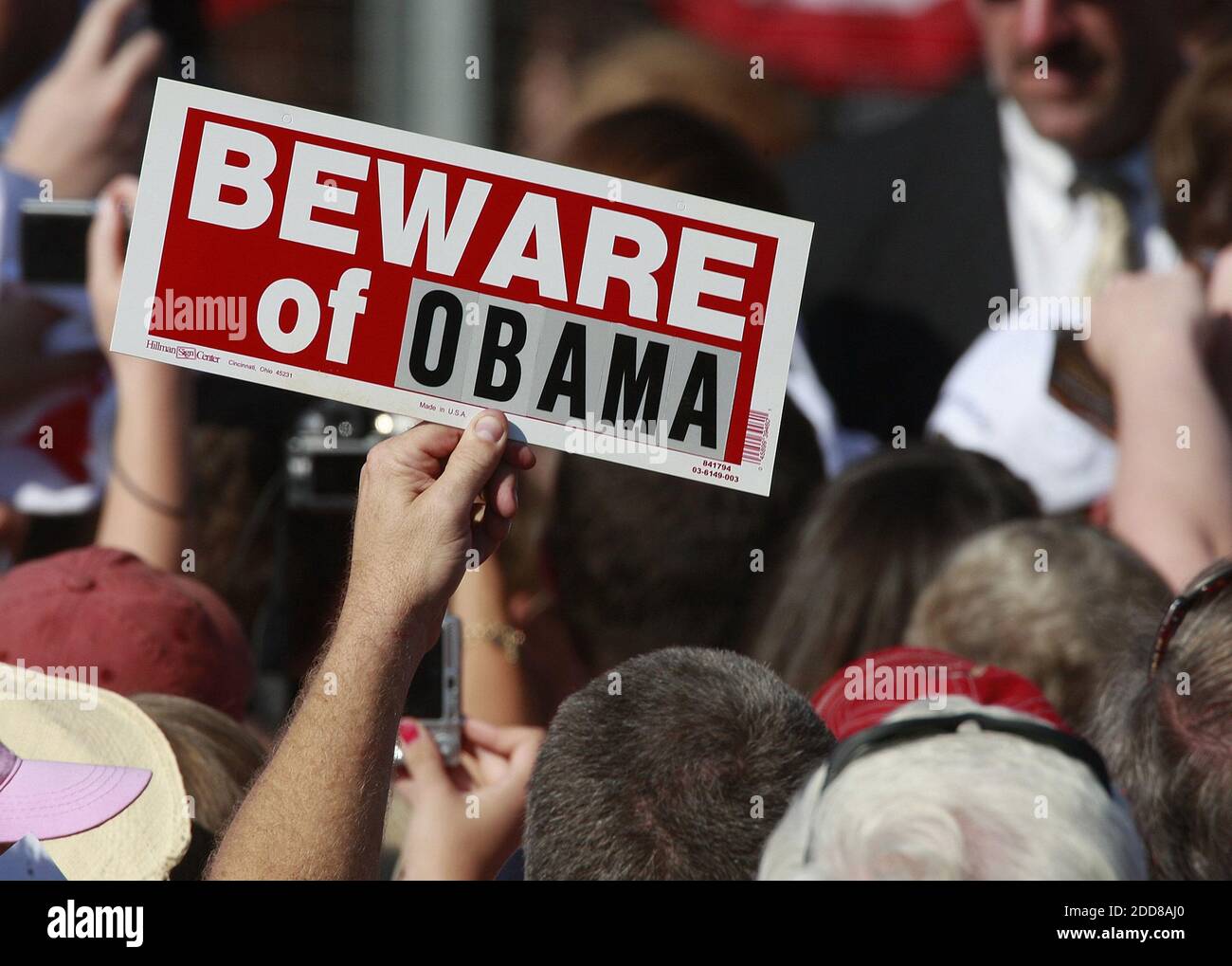 PAS DE FILM, PAS DE VIDÉO, PAS de TV, PAS DE DOCUMENTAIRE - atmosphère pendant le rallye de campagne de Sarah Palin, candidate républicaine à la vice-présidence, à l'université d'Elon, en Caroline du Nord, aux États-Unis, le jeudi 16 octobre 2008. Photo de Chuck Liddy/Raleigh News & amp; Oberver/MCT/ABACAPRESS.COM Banque D'Images