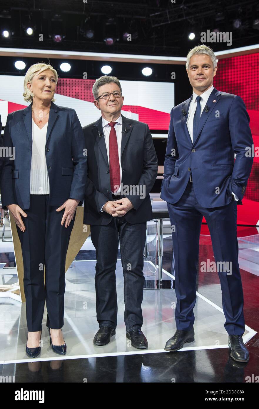 Hommes politiques français - Président du parti d'extrême-droite du Front National (FN) et député du Parlement Marine le Pen, députée française et chef du parti de gauche 'la France insoumettre' Jean-Luc Melenson et chef du parti d'opposition français à droite les Républicains (LR) Laurent Wauquiez pose à Saint-Cloud le 17 mai 2018, Avant un débat politique organisé par la chaîne de télévision France 2. Photo par ELIOT BLONDT/ABACAPRESS.COM Banque D'Images