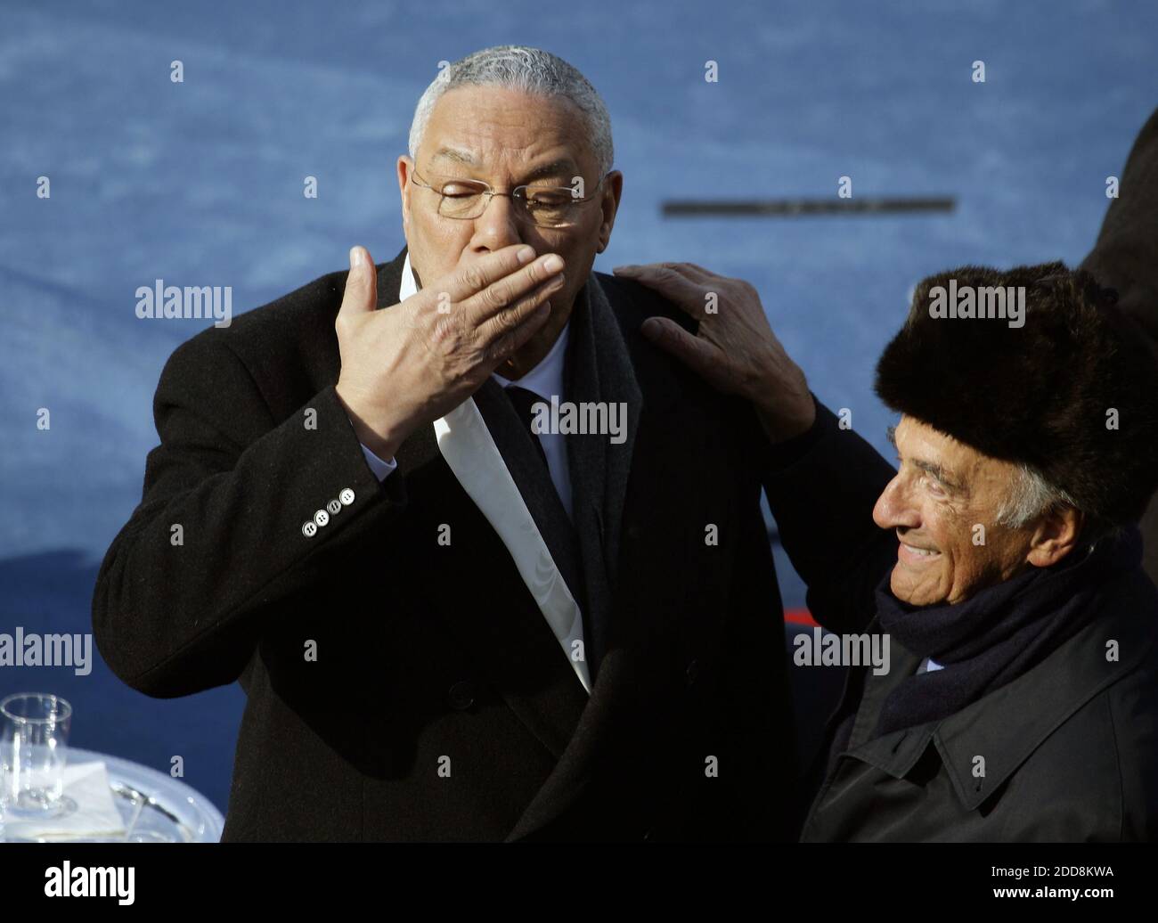 PAS DE FILM, PAS DE VIDÉO, PAS de télévision, PAS DE DOCUMENTAIRE - l'ancien secrétaire d'État Colin Powell arrive au Capitole des États-Unis avant l'inauguration de Barack Obama comme 44e président américain à Washington, DC, Etats-Unis le 20 janvier 2009. Obama devient le premier afro-américain à être élu président dans l'histoire des États-Unis. Photo de Chuck Kennedy/MCT/ABACAPRESS.COM Banque D'Images